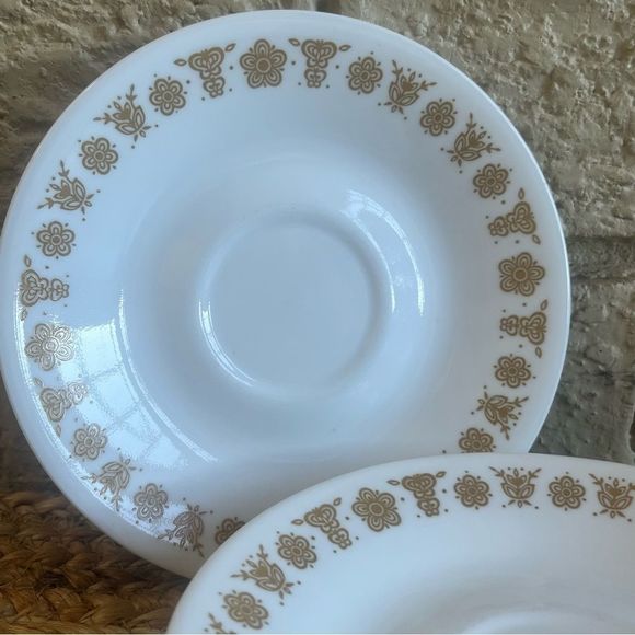 Vintage Corelle Corning Ware Butterfly Gold Flower Teacup Saucer set of 8 MCM - Picture 5 of 5